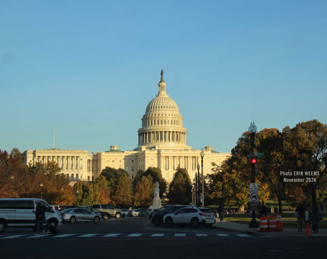 Click image to enlarge - Gleaming Capital Dome in DC Gleaming Capital Dome in DC